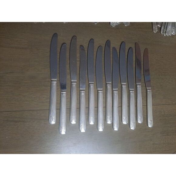 LOT OF 12 ART DECO c1935 QUEEN ESTHER‎ SILVERPLATE KNIVES - Picture 1 of 8